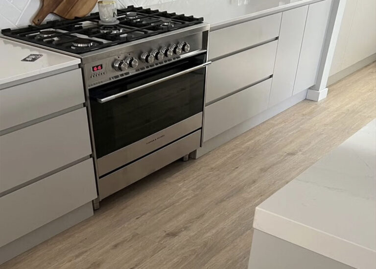 Sunstar Maxi Hybrid Flooring - 901 Balnarring