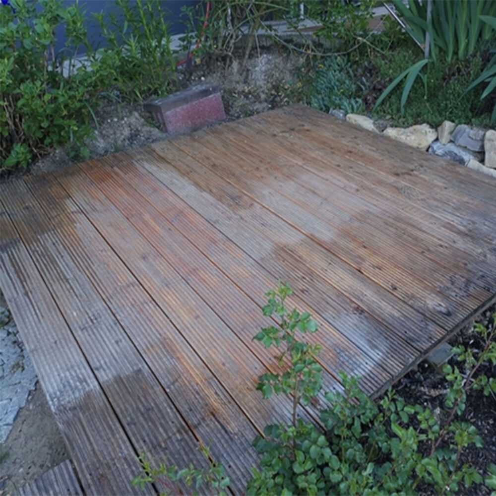 Loba Deck and Teak Oil - Gallery Image