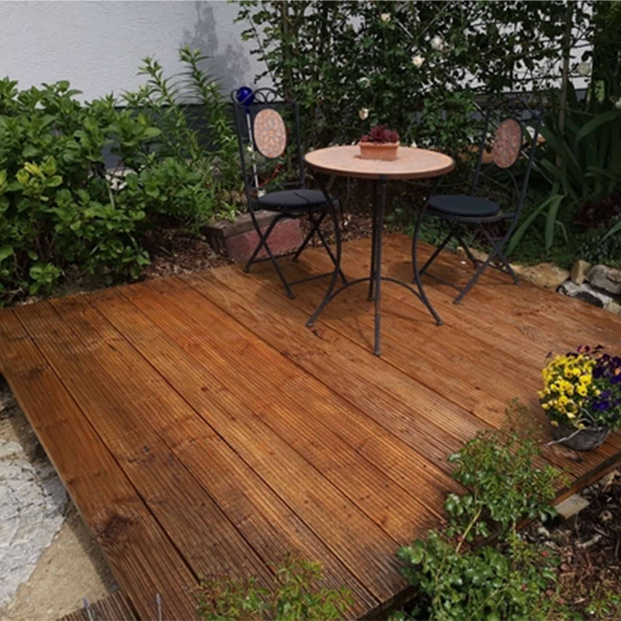 Loba Deck and Teak Oil - Gallery Image