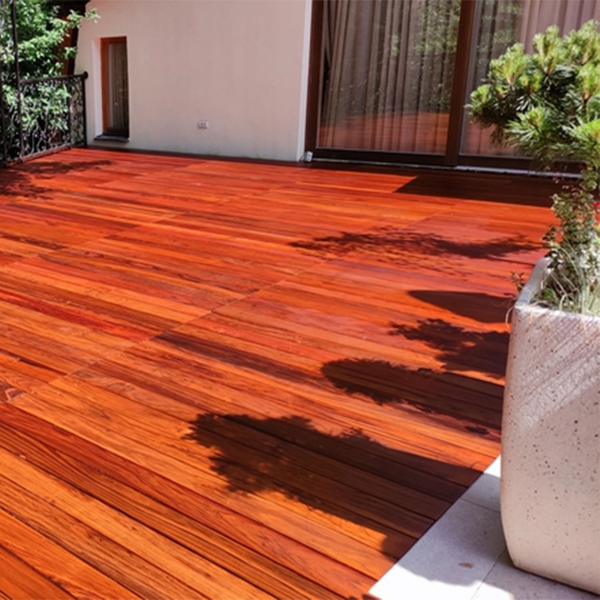Loba Deck and Teak Oil - Gallery Image