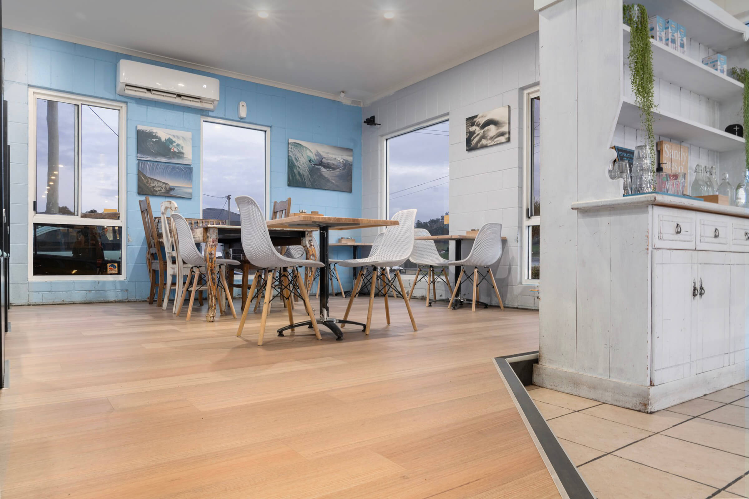Sunstar Authentic Hybrid Flooring - 705 Tasmanian Oak - Gallery Image