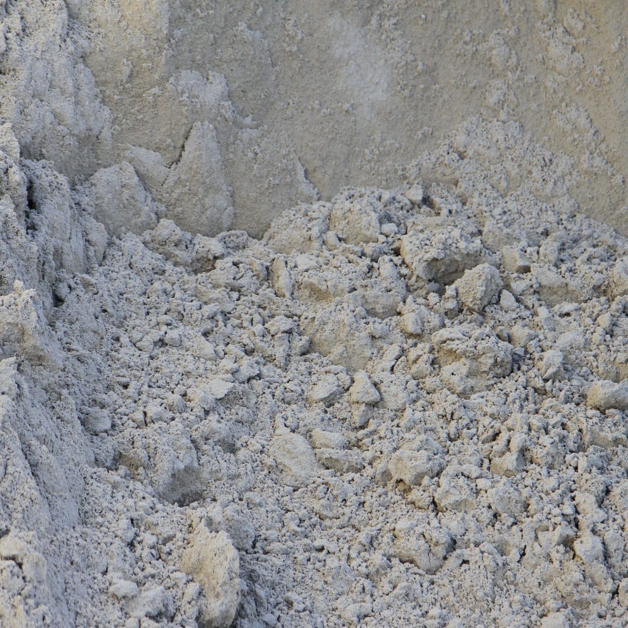 White Brick Sand (Nyora) for bricklaying and masonry